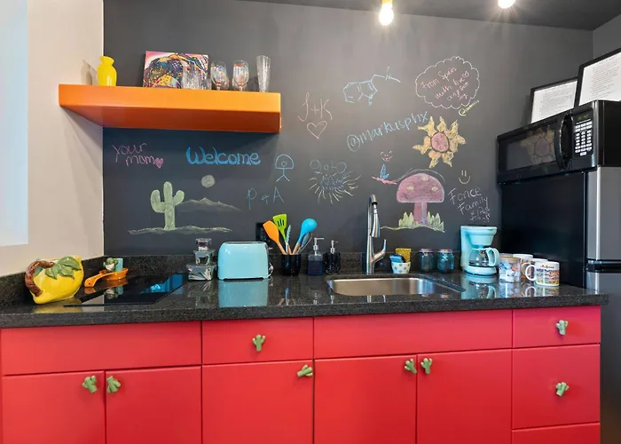 Charming New Retreat, Prime Location Mins To Dt & Phx Airport